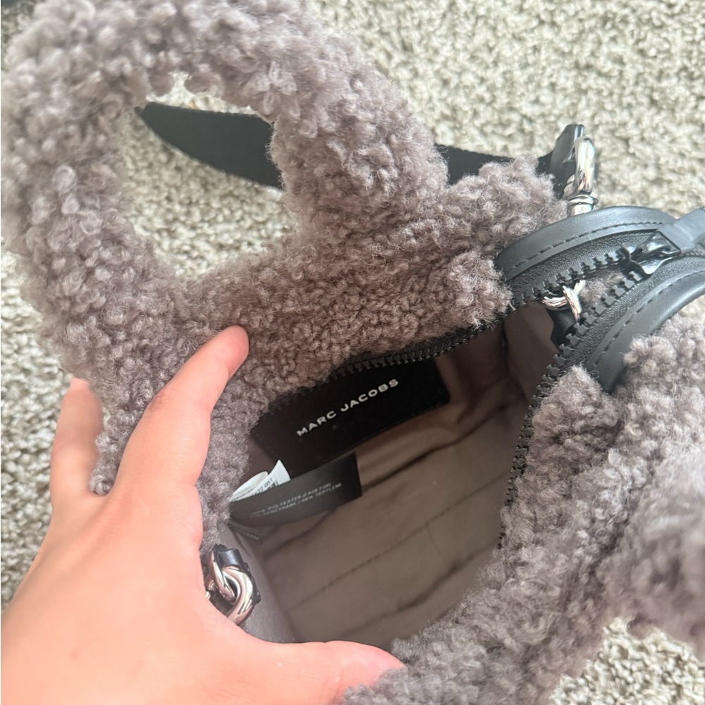 Marc Jacobs Brown Textured Tote Bag - Picture 2 of 2